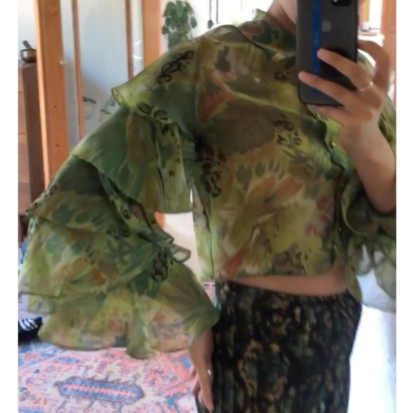 Vintage Multi-layer bell-sleeve blouse size Small - Picture 3 of 3